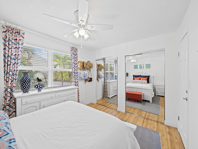 Building Photo - 1989 NE 15th Ave