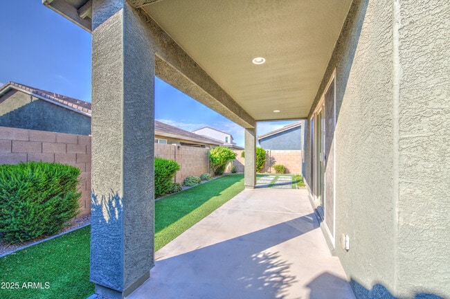 Building Photo - 9856 E Palladium Dr