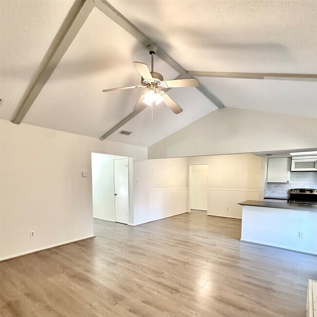 Building Photo - 3803 Black Cricket Ct