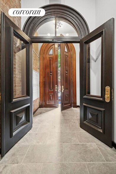 Building Photo - 317 W 51st St