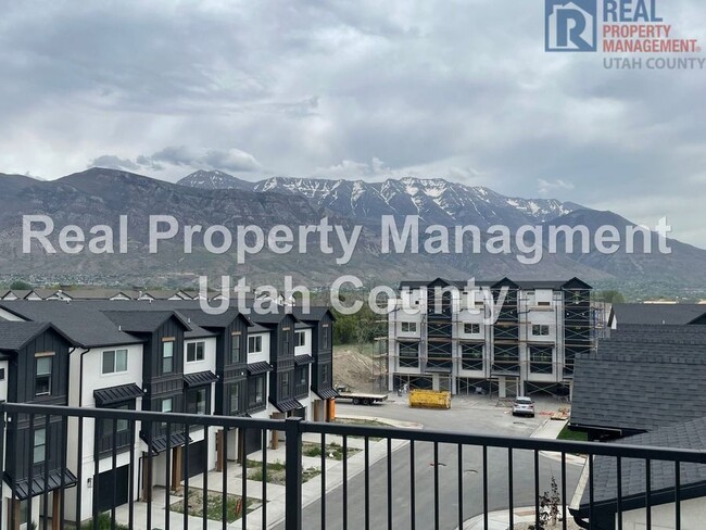 Building Photo - 4 bedroom Townhouse in American Fork