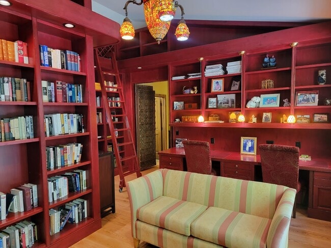 Building Photo - 1611 Heroic Rd