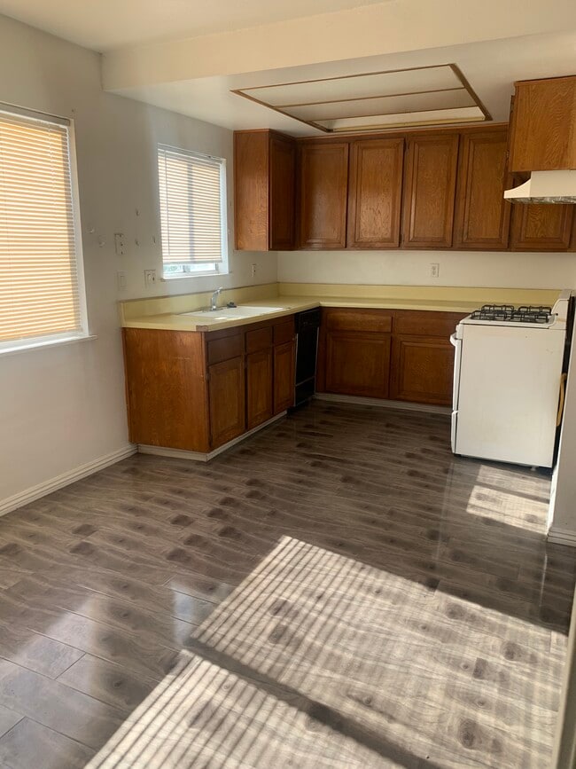 Building Photo - 2350 Osbun Rd