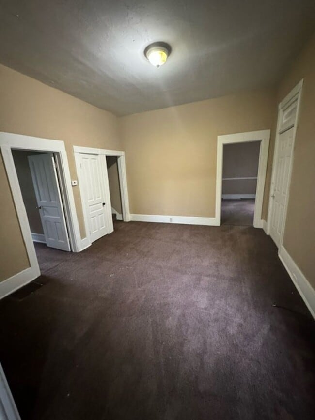 Building Photo - 1334 Huestis Ave