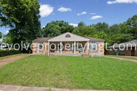 Building Photo - 3771 Ironwood Dr