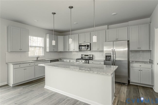 Building Photo - 6467 Fennec Run