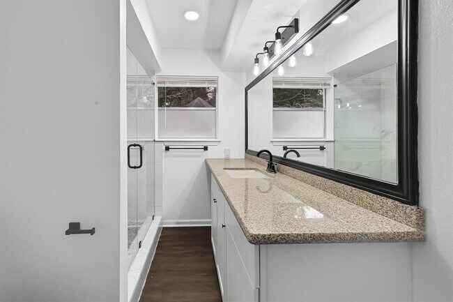 Building Photo - 2607 Creekhickory Rd