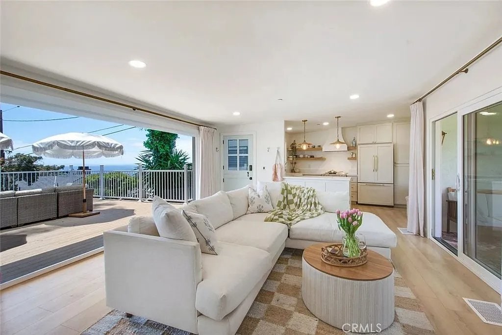 Building Photo - 1445 Bluebird Canyon Dr