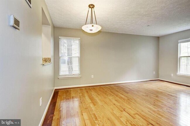 Building Photo - 6112 Starburn Path