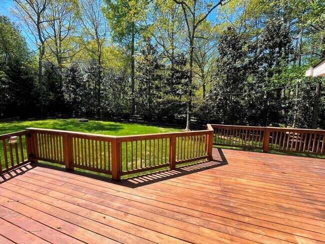 Building Photo - 510 Stonebrook Farms Dr