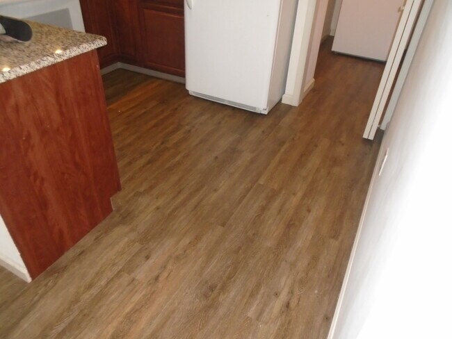Building Photo - 3405 Sullivan Trl