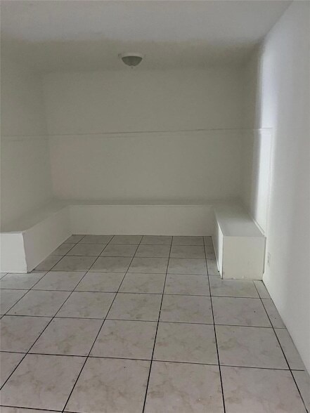 Building Photo - 7344 NW 75th St