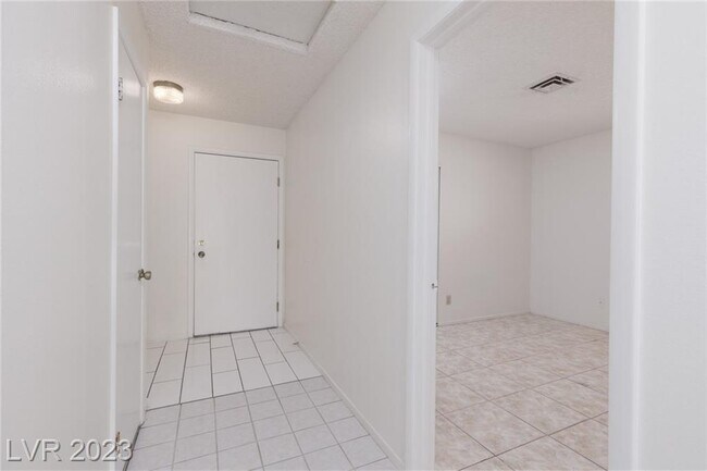 Building Photo - 8432 Mulcahy Ave