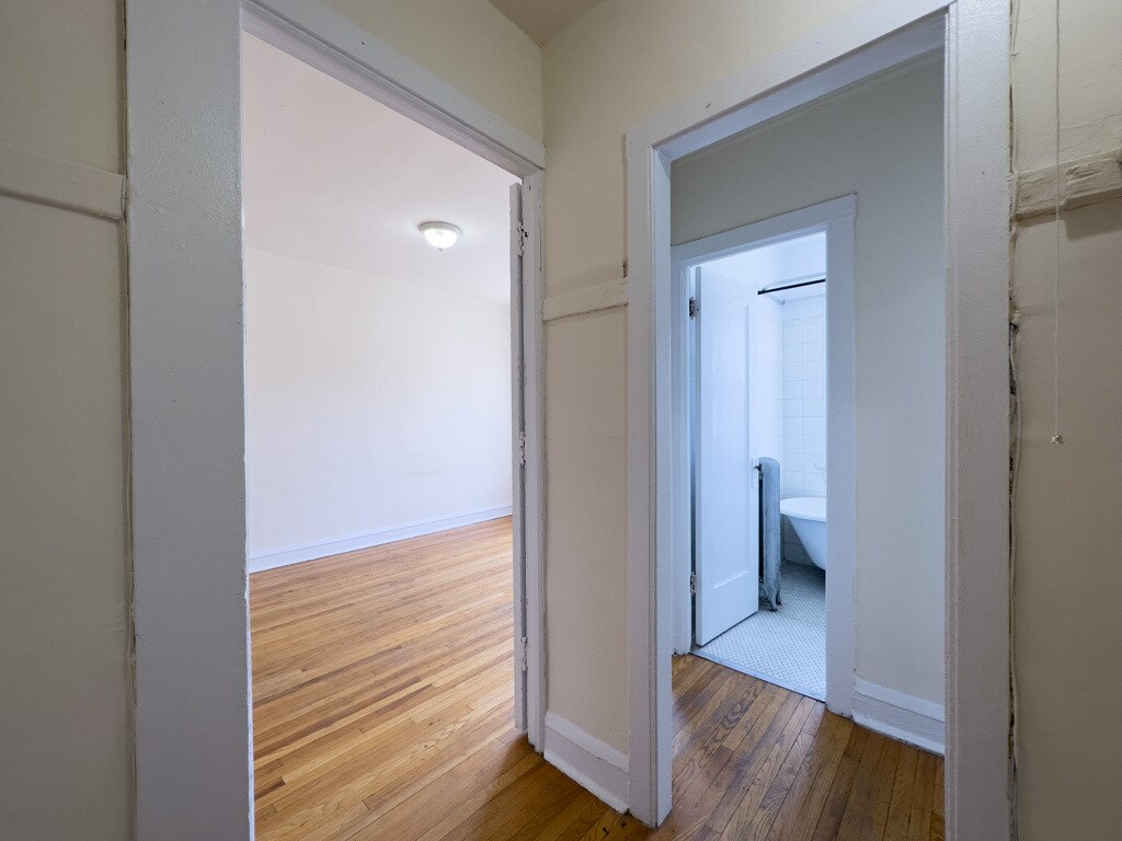Building Photo - 3308 W Schubert Ave