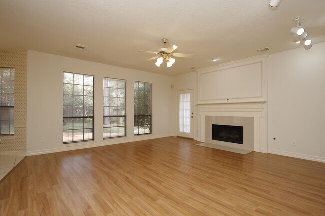 Building Photo - 13618 Shadow Falls Ct