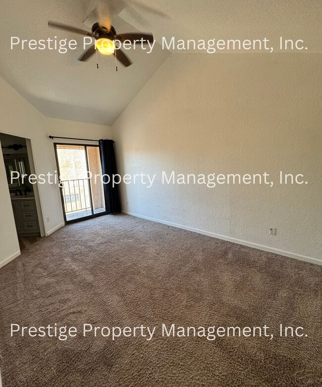 Building Photo - 3/2.5 Beautiful 2 Story Townhome!