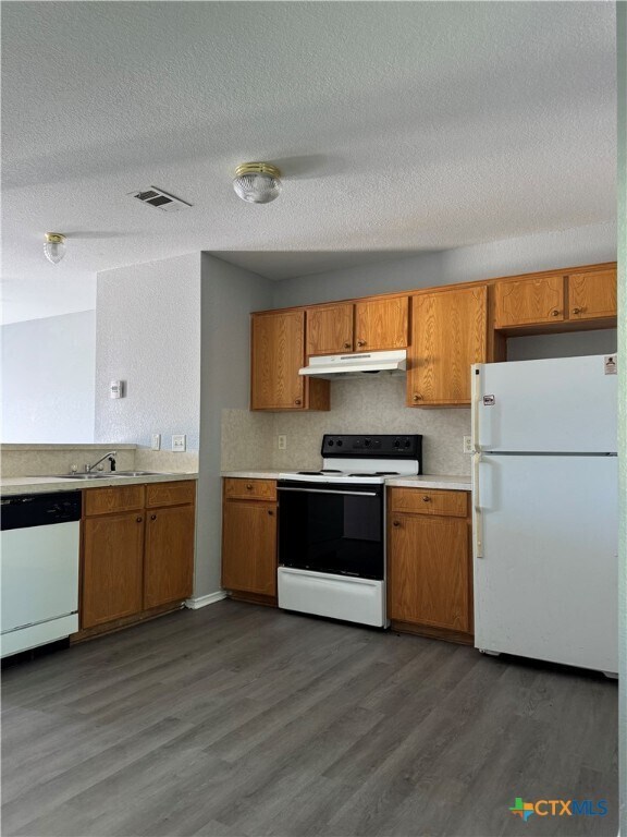 Building Photo - 4501 Deek Dr