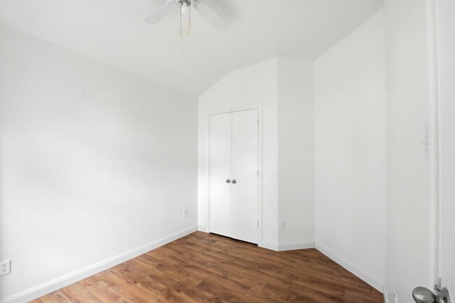 Building Photo - 111 Thunder Basin Dr