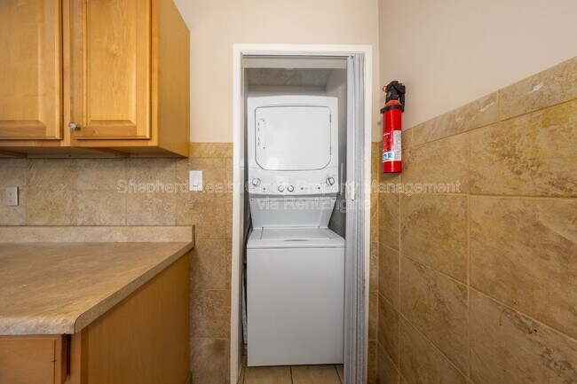 Building Photo - 6574 Valley Dr