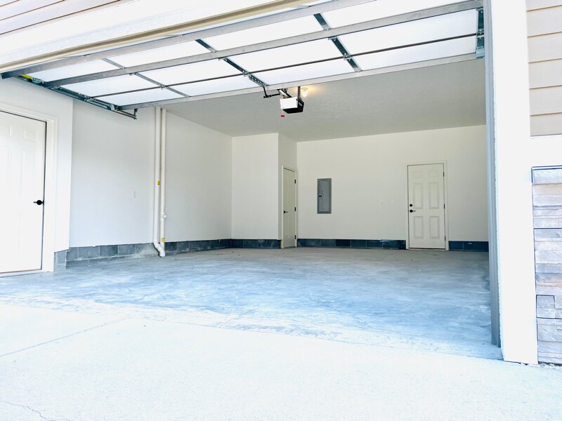 Building Photo - 20877 South Ct