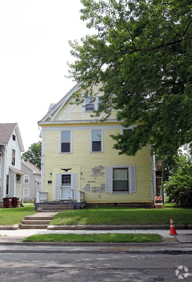 730 N Fountain Ave 730 N Fountain Ave Springfield OH 45504