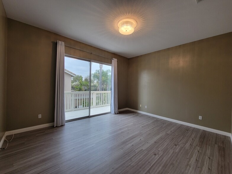 Building Photo - 16241 El Dorado Ct
