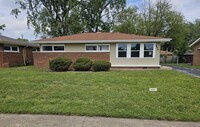 Building Photo - Charming 3-Bedroom Ranch with Modern Updat...