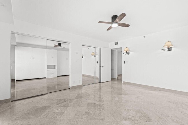 Building Photo - 4301 N Ocean Blvd