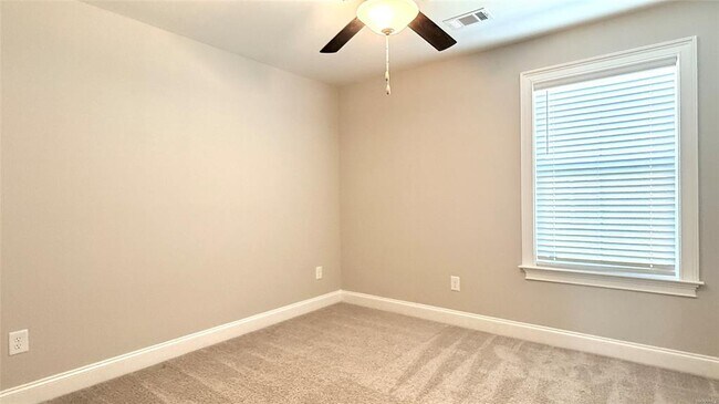 Building Photo - 1219 McClain Dr