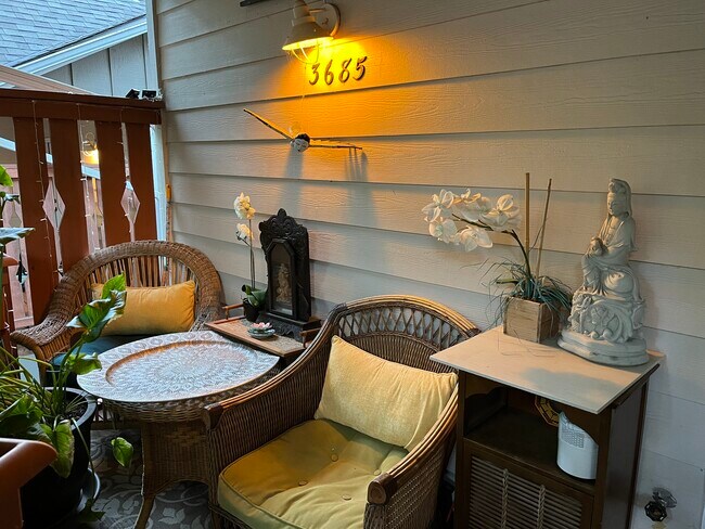 Front deck - 3685 Colony Oaks Dr