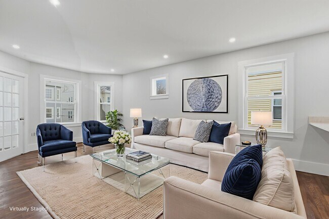 Building Photo - 18 Ronan St