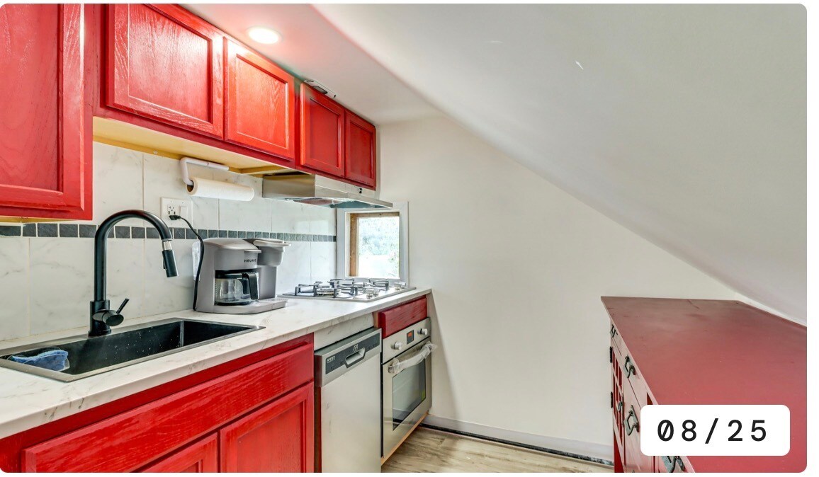 Building Photo - 1724 W Main St