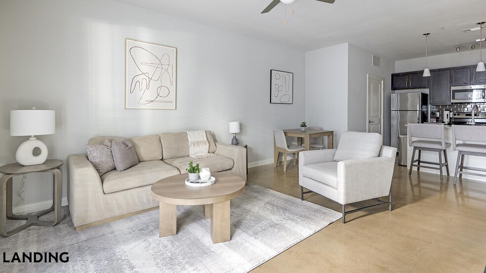 Building Photo - 4300 Cromwell Dr