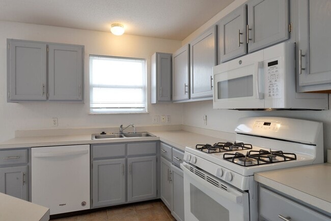 Building Photo - 4162 Whitehall Dr