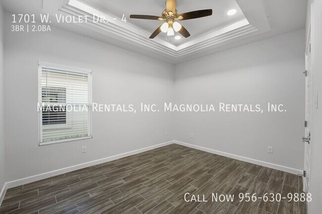 Building Photo - 1701 W Violet Dr