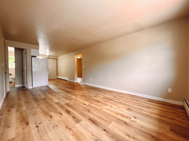 Building Photo - 420 N Norwood Ave