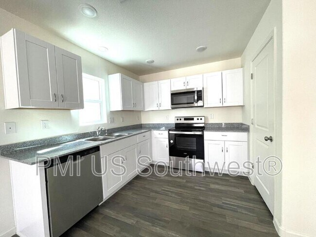 Building Photo - 2409 Granite Cir