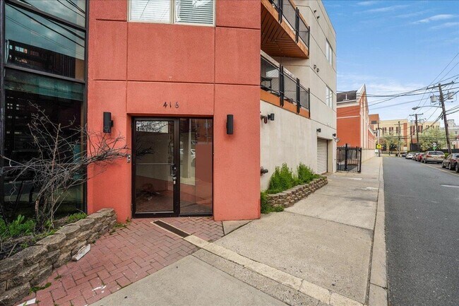 Building Photo - 416 63rd St