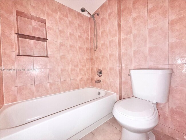 Building Photo - 8205 SW 152nd Ave