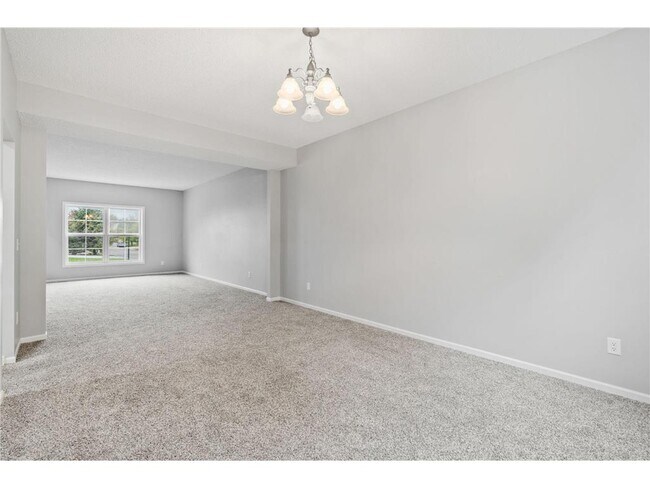 Building Photo - 2117 Vermillion Curve