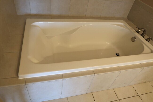 Building Photo - Available Now! 3BR/2BA includes parking for 2 vehicles.  Fantastic Deal at $2500 per month for en...