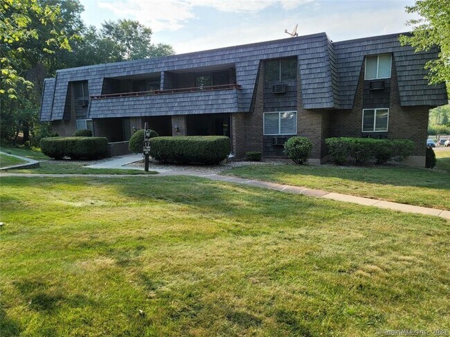 Building Photo - 17 Stony Brook Dr