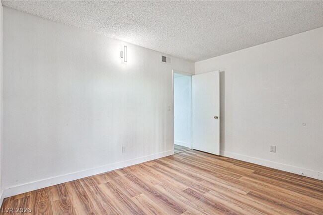 Building Photo - 3585 Arville St