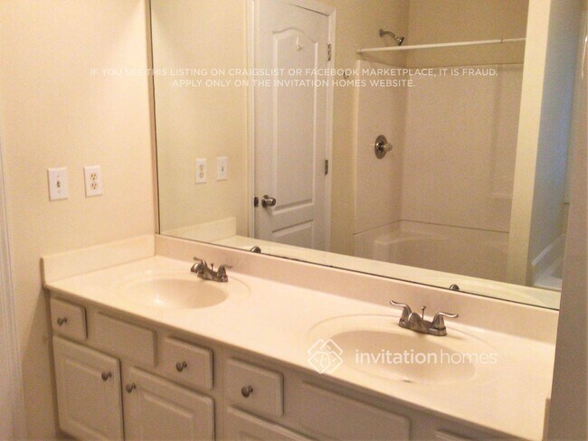 Building Photo - 4375 Red Rock Point