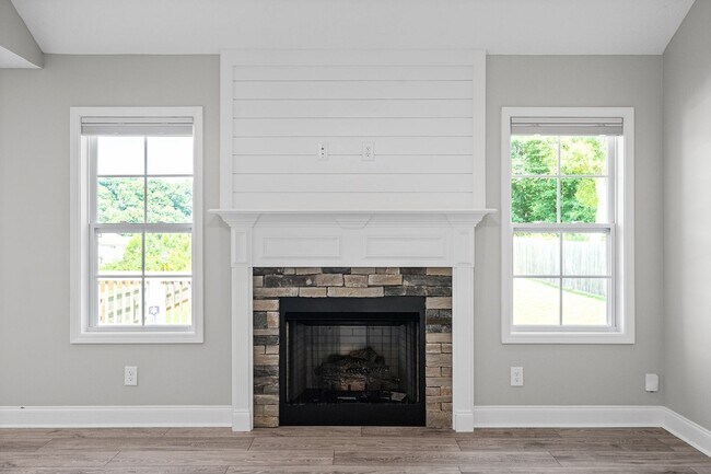 Building Photo - 169 Bonnell Dr