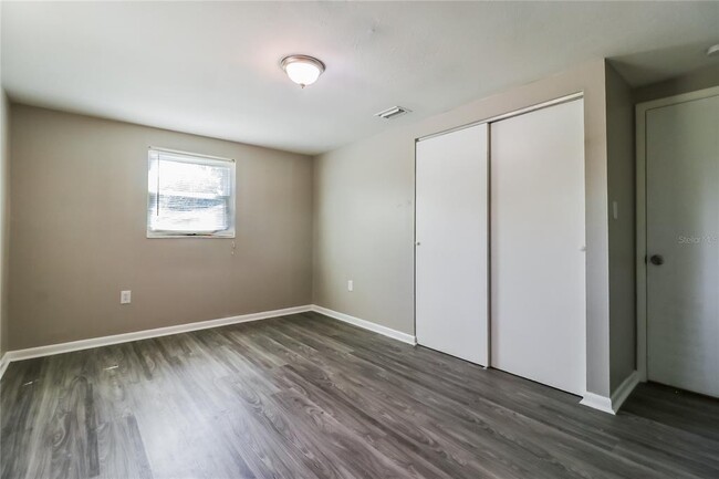 Building Photo - 8912 Hervel Cir