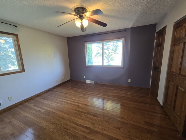 Building Photo - 25435 W Comfort Dr