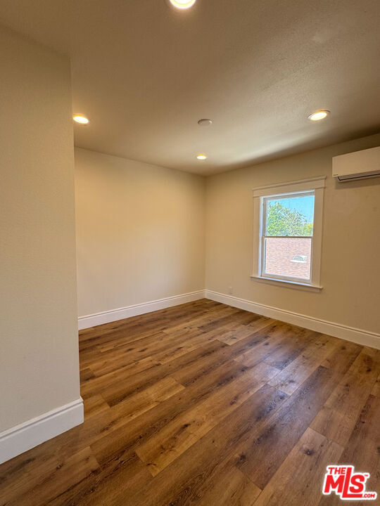 Building Photo - 1828 S Gramercy Pl