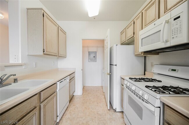 Building Photo - 7107 S Durango Dr