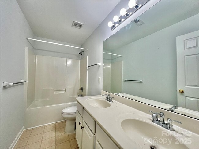 Building Photo - 5717 Lindley Crescent Dr